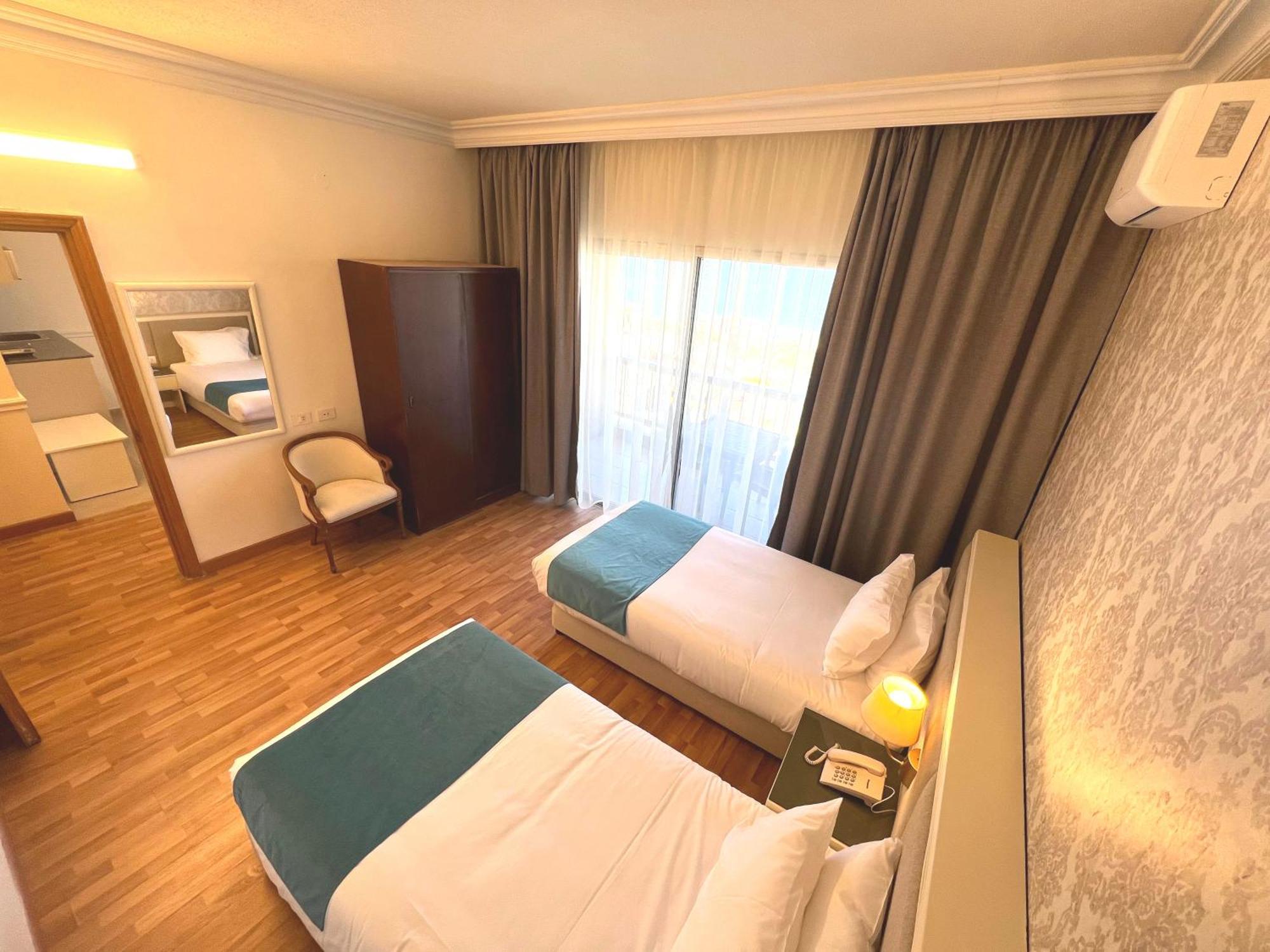 Hotel Mediterranee Beyrouth Εξωτερικό φωτογραφία